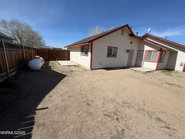 $369,999 | 14 Pebble Beach Lane, Yerington, NV 89447