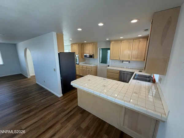 $369,999 | 14 Pebble Beach Lane, Yerington, NV 89447
