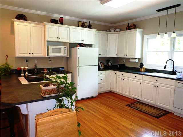 525 Compton Road Clover, SC 29710 - Photo 6 of 16 Gallery Image 6