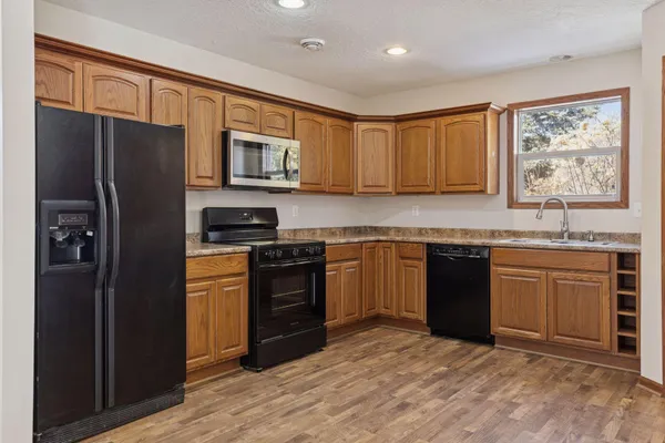 $924,900 | 14319 214th Avenue Northwest, Elk River, MN 55330