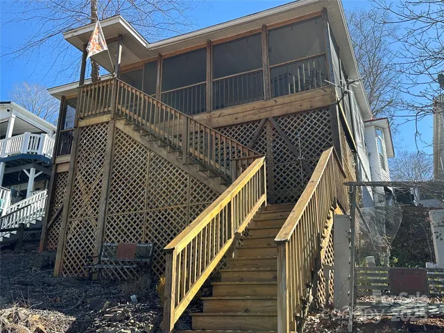 $339,000 | 117 Badin Lake Road, New London, NC 28127