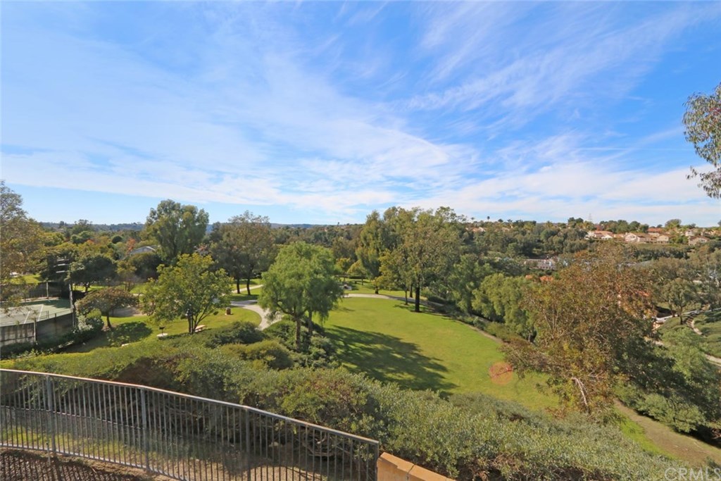 25471 Hillsboro Drive Laguna Niguel, CA 92677 - Photo 3 of 9