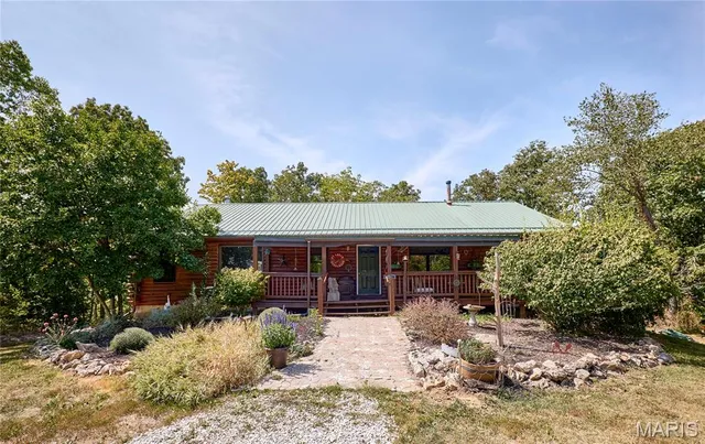 $549,900 | 24038 Lone Oak Lane, Warrenton, MO 63383