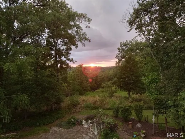 $549,900 | 24038 Lone Oak Lane, Warrenton, MO 63383