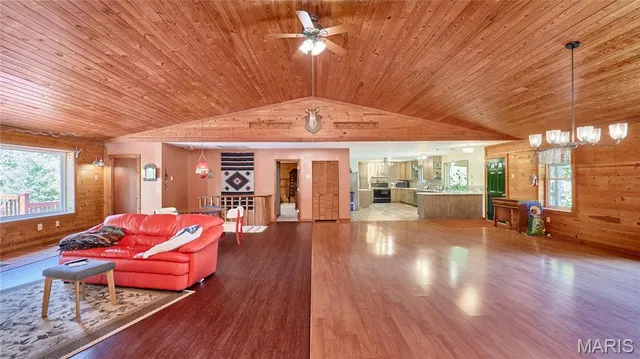 $549,900 | 24038 Lone Oak Lane, Warrenton, MO 63383