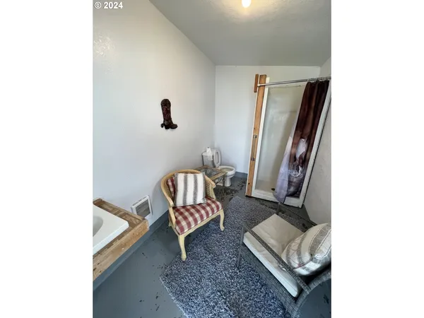 $195,000 | 265 Hwy 395 Longcreek Or 97856, Long Creek, OR 97856