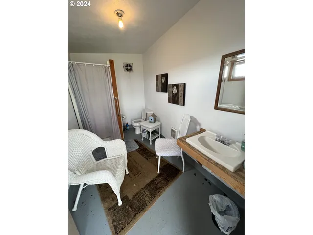 $195,000 | 265 Hwy 395 Longcreek Or 97856, Long Creek, OR 97856