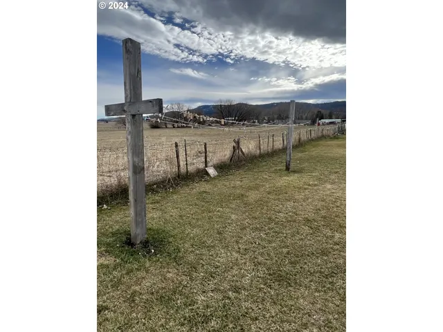 $195,000 | 265 Hwy 395 Longcreek Or 97856, Long Creek, OR 97856