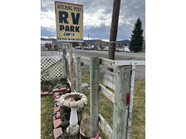 $195,000 | 265 Hwy 395 Longcreek Or 97856, Long Creek, OR 97856