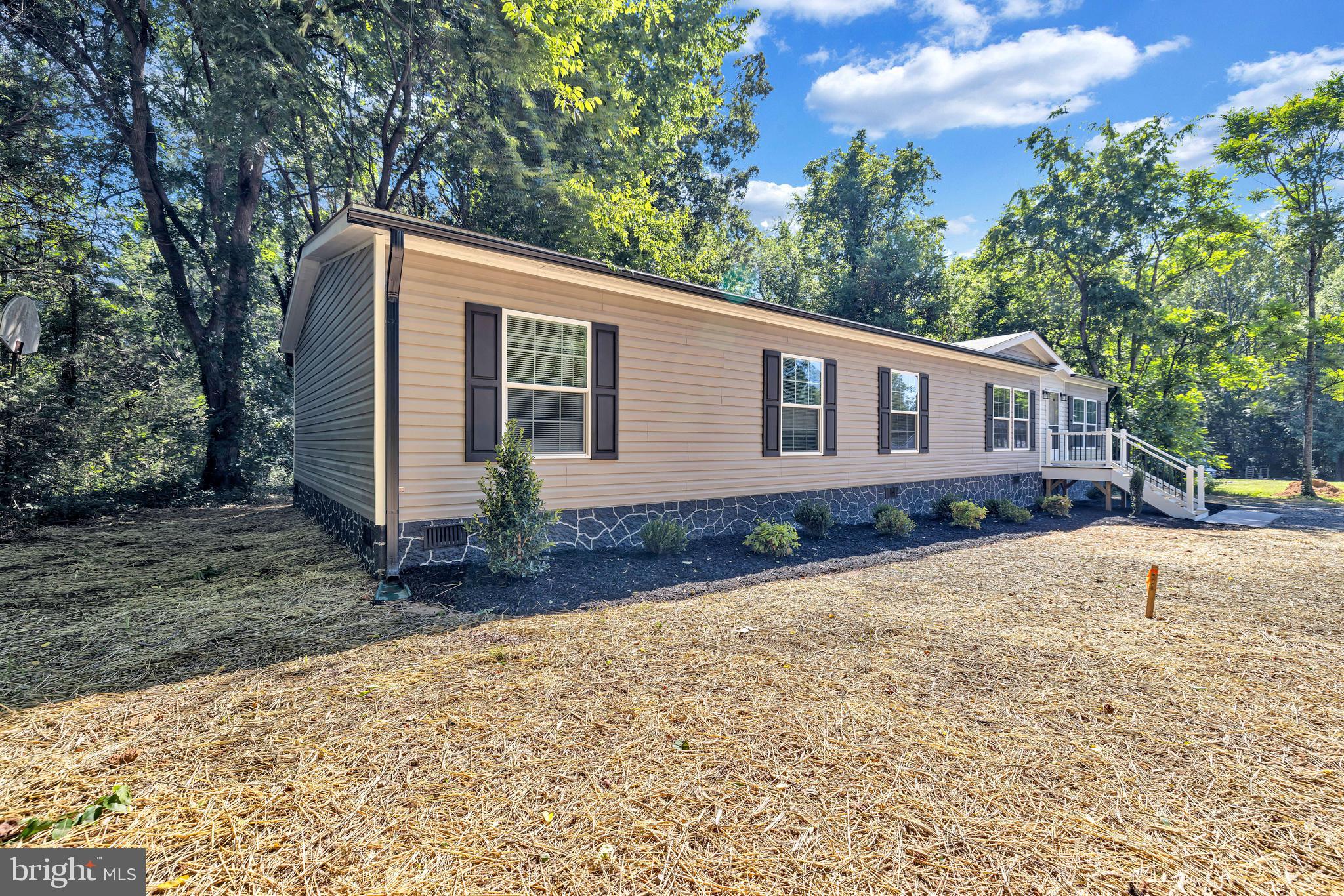 11919 Belfonte Road Bumpass, VA 23024 - Photo 3 of 34