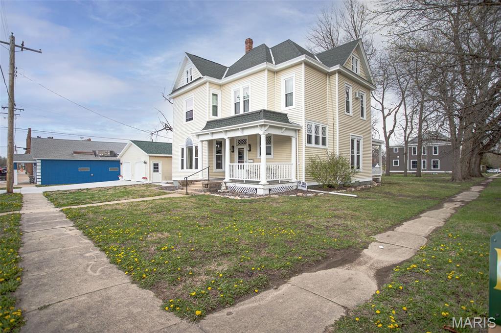 130 South Monroe Street Pittsfield, IL 62363 - Photo 8 of 69
