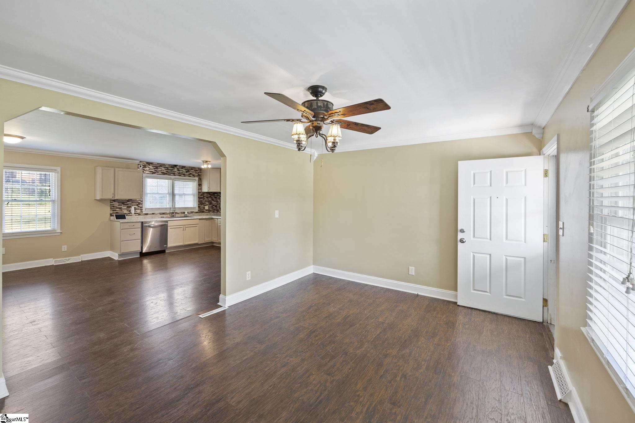 103 Mcelrath Road Greer, SC 29651 - Photo 4 of 26 Gallery Image 4