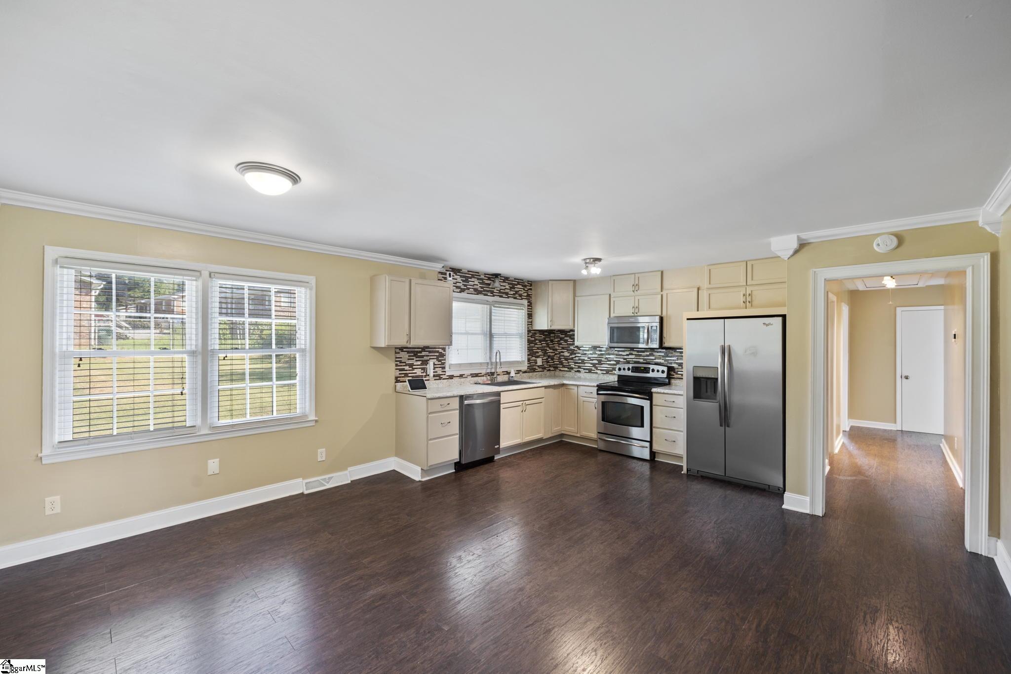 103 Mcelrath Road Greer, SC 29651 - Photo 5 of 26 Gallery Image 5