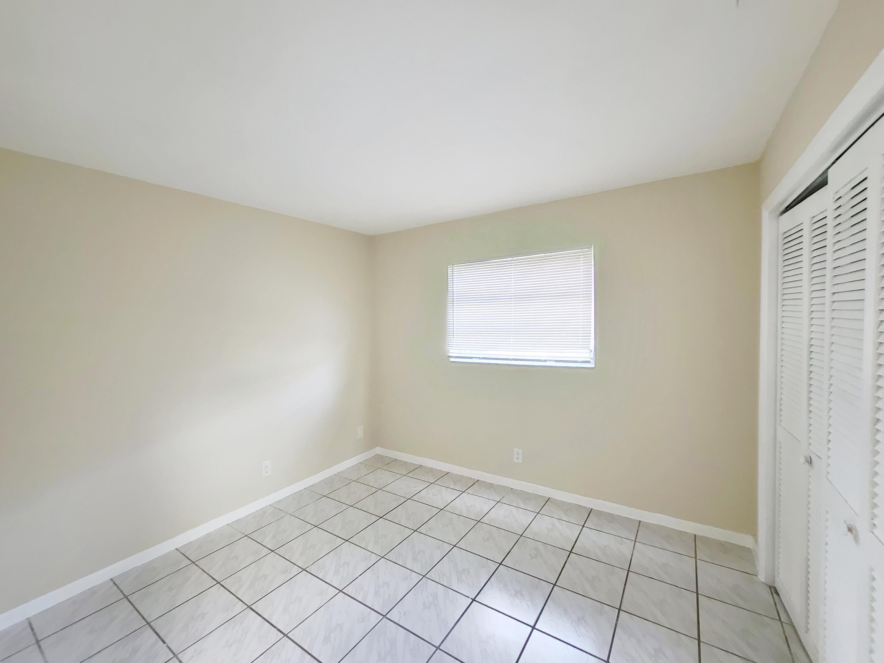 412 Conniston Road, Unit A West Palm Beach, FL 33405 - Photo 13 of 15 20220525_094956-01