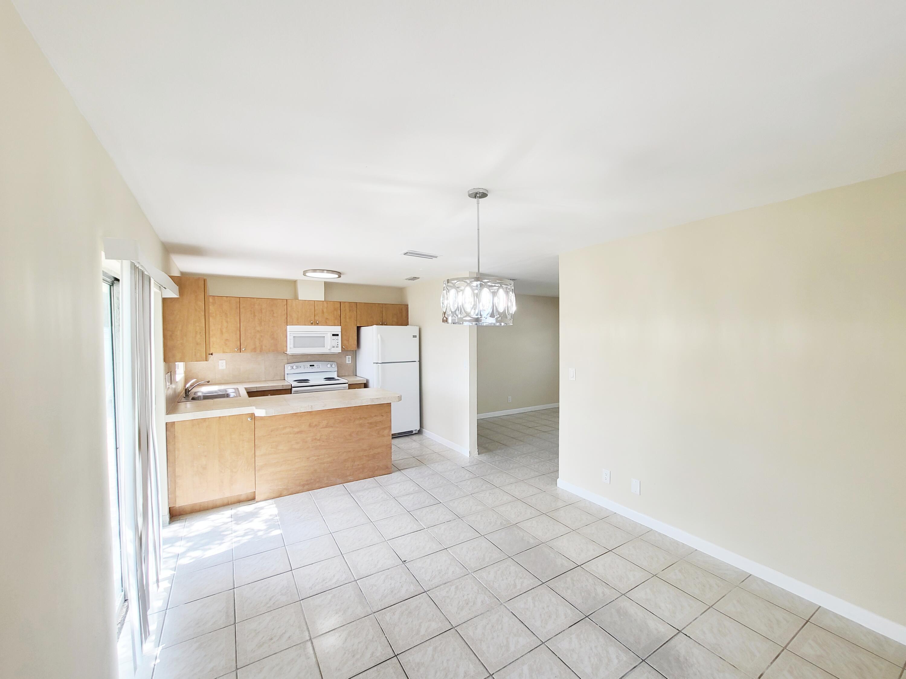 412 Conniston Road, Unit A West Palm Beach, FL 33405 - Photo 8 of 15 20220525_094825-01