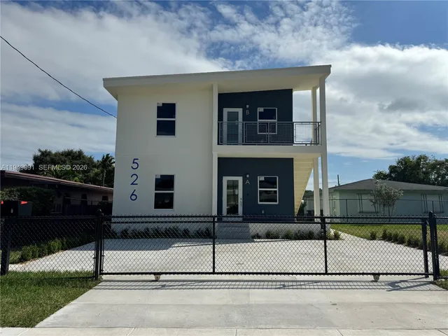 $3,650 | 526 Northwest 6th Street, Unit B, Hallandale Beach, FL 33009