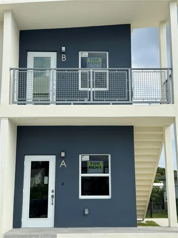 $3,650 | 526 Northwest 6th Street, Unit B, Hallandale Beach, FL 33009