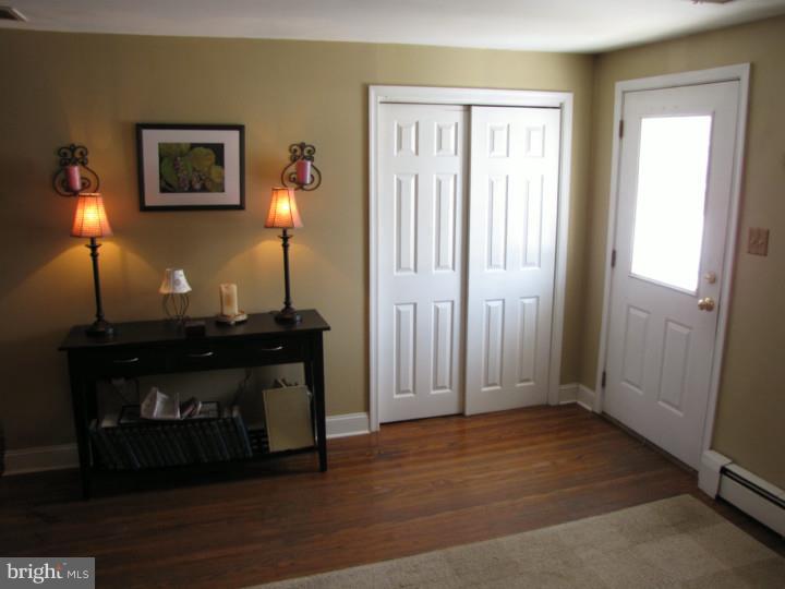 725 Phillips Road Warminster, PA 18974 - Photo 3 of 23 Living Room
