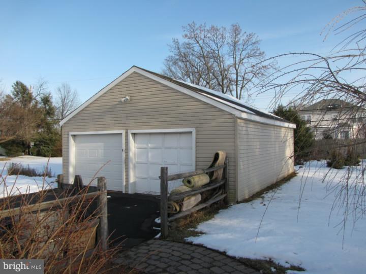725 Phillips Road Warminster, PA 18974 - Photo 22 of 23 Garage