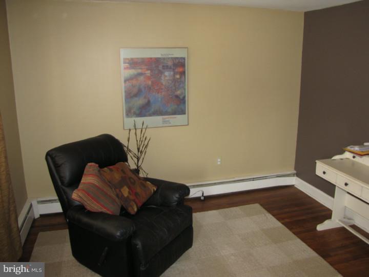 725 Phillips Road Warminster, PA 18974 - Photo 5 of 23 Living Room