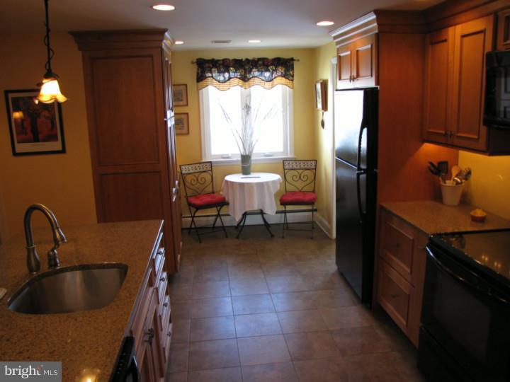 725 Phillips Road Warminster, PA 18974 - Photo 7 of 23 Kitchen