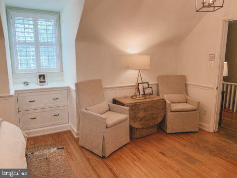 9341 Columbia Boulevard Silver Spring, MD 20910 - Photo 18 of 35 Primary Bedroom Sitting Area