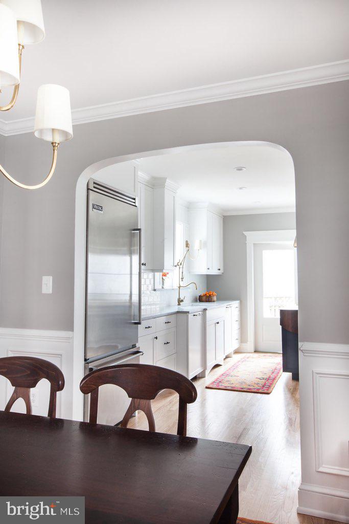 9341 Columbia Boulevard Silver Spring, MD 20910 - Photo 8 of 35 Separate Dining Room