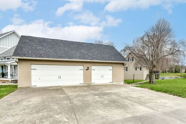 $799,900 | 186 Mill Springs, Coatesville, IN 46121