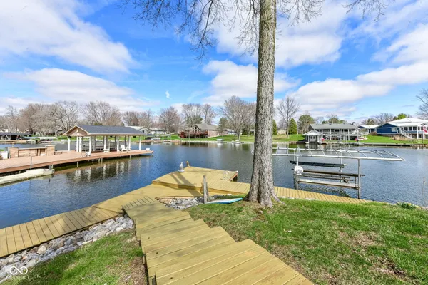 $799,900 | 186 Mill Springs, Coatesville, IN 46121