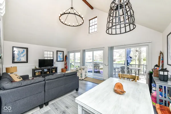 $799,900 | 186 Mill Springs, Coatesville, IN 46121