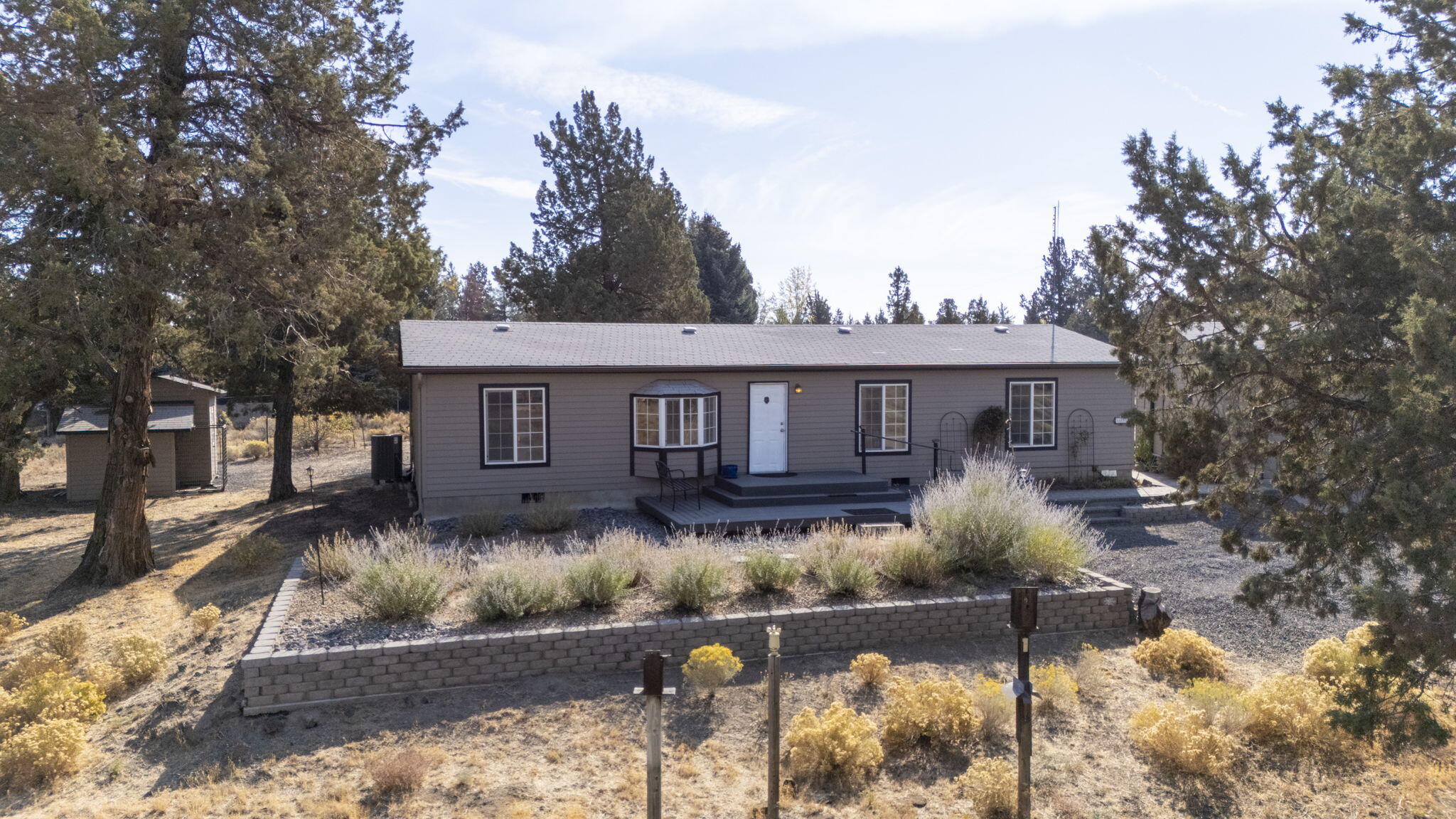 64880 McGrath Road Bend, OR 97701 - Photo 5 of 37 4-web-or-mls-64880 McGrath Rd, Bend-4