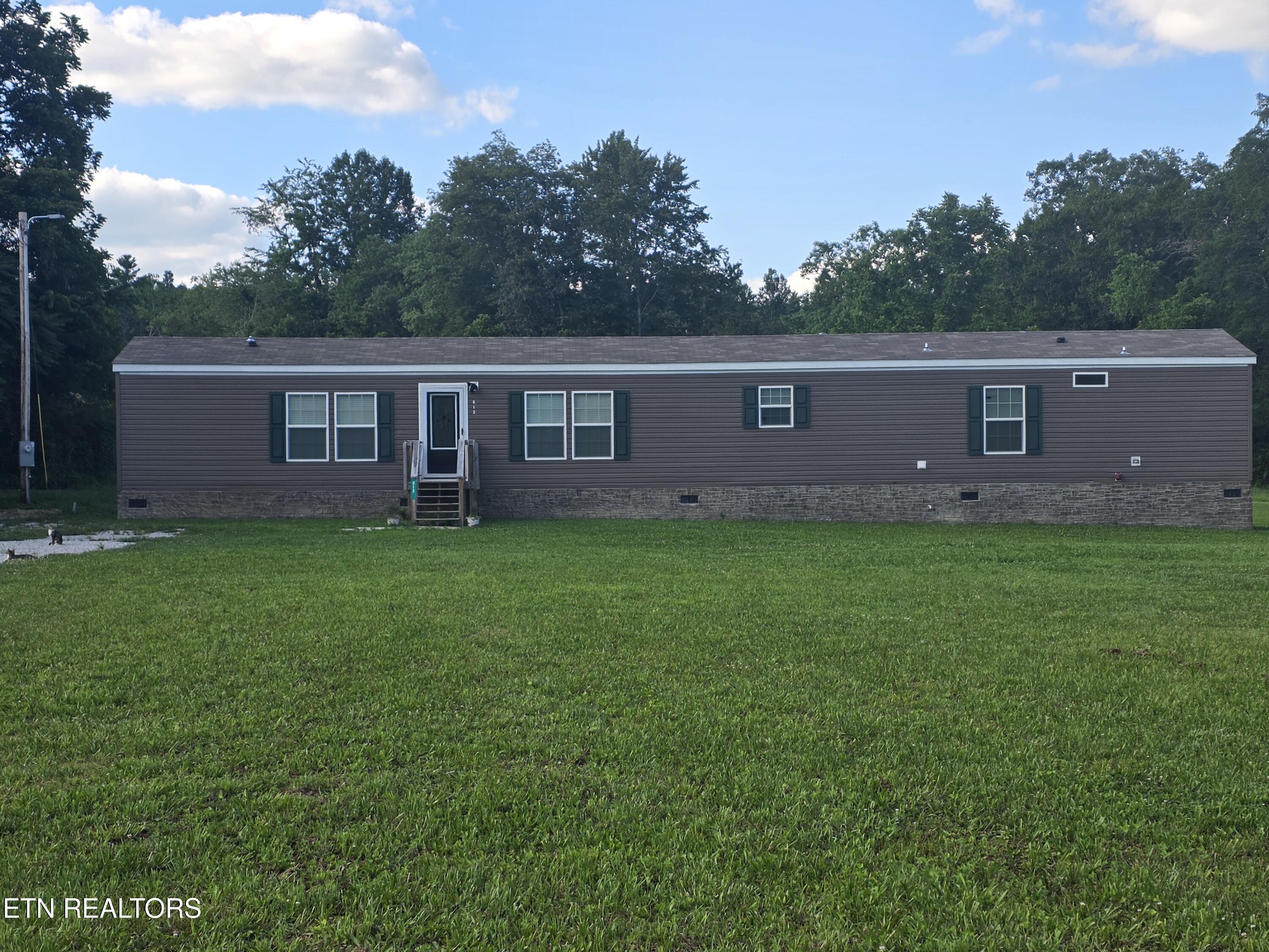 812 West 3rd Avenue Oneida, TN 37841 - Photo 1 of 16 20260615_182508