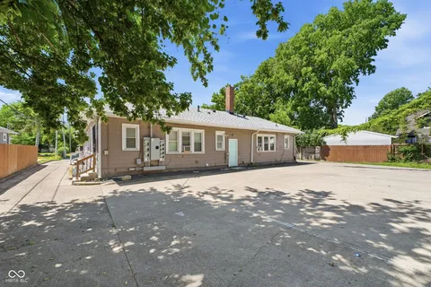 $950,000 | 5724 Julian Avenue, Indianapolis, IN 46219