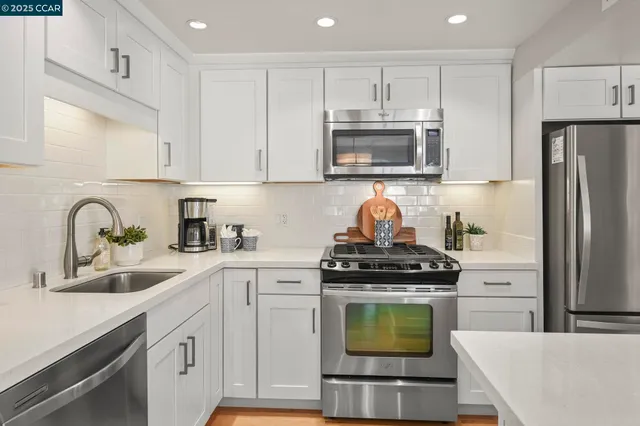 $459,999 | 2000 Golden Rain Road, Unit 4, Walnut Creek, CA 94595