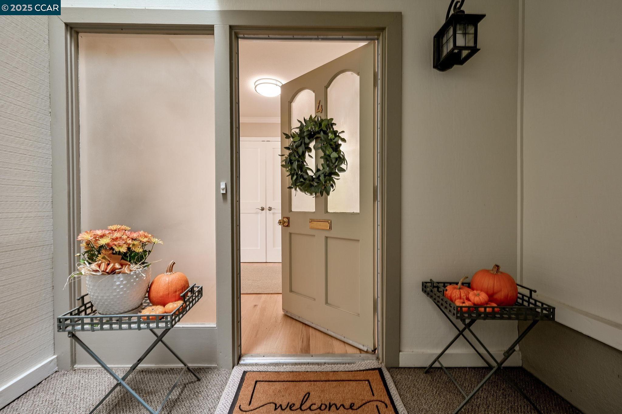 2000 Golden Rain Road, Unit 4 Walnut Creek, CA 94595 - Photo 4 of 34