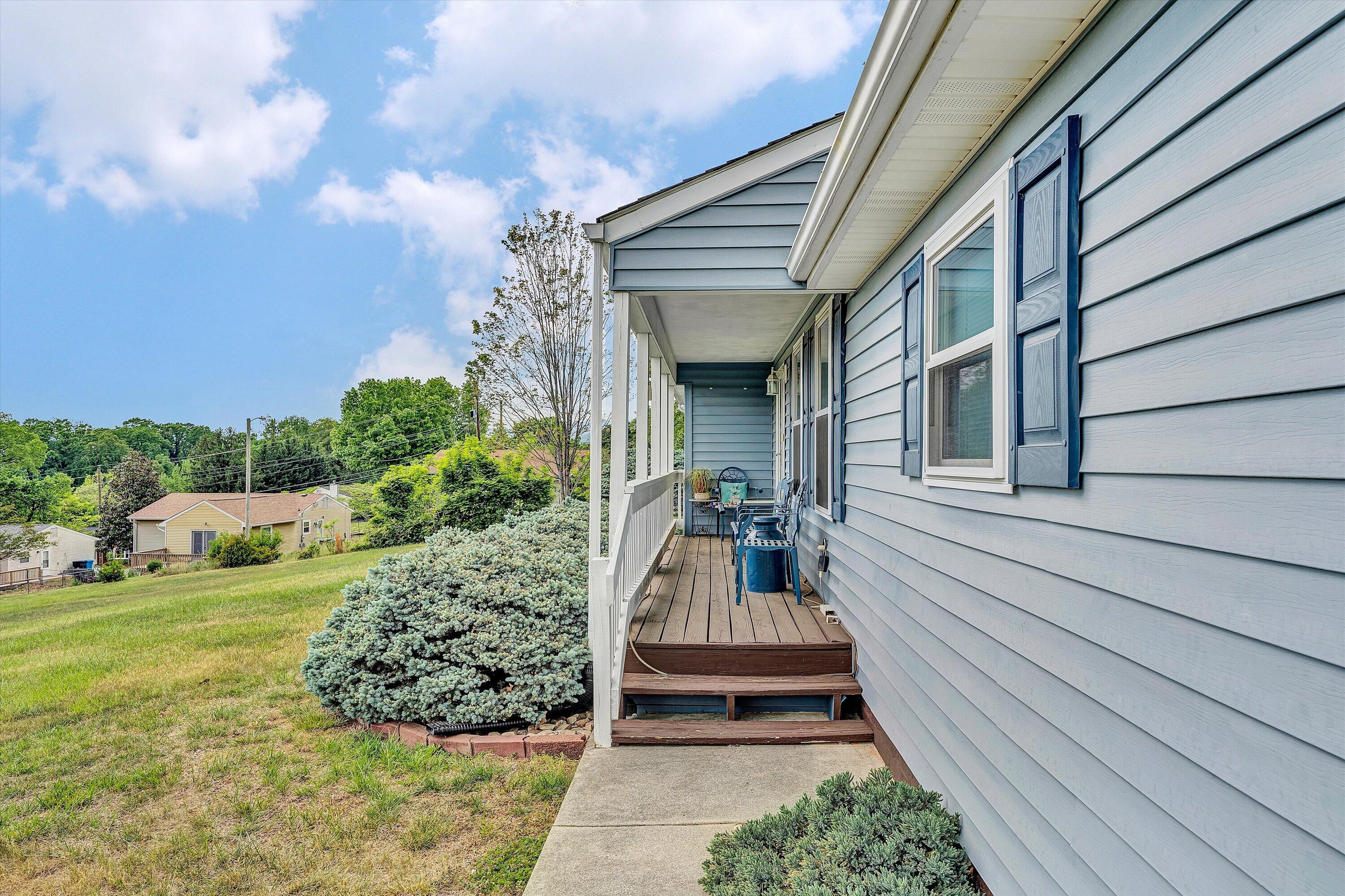 1530 Graybill Road Northwest Roanoke, VA 24017 - Photo 6 of 32 06-SGP-05143