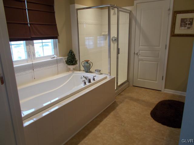8547 Pathfinder Road Breinigsville, PA 18031 - Photo 9 of 20 Gallery Image 9