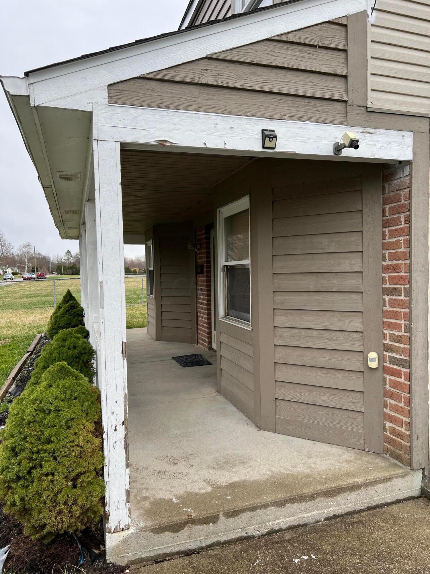 3505 Arnsby Road Columbus, OH 43232 - Photo 20 of 27 IMG-0225