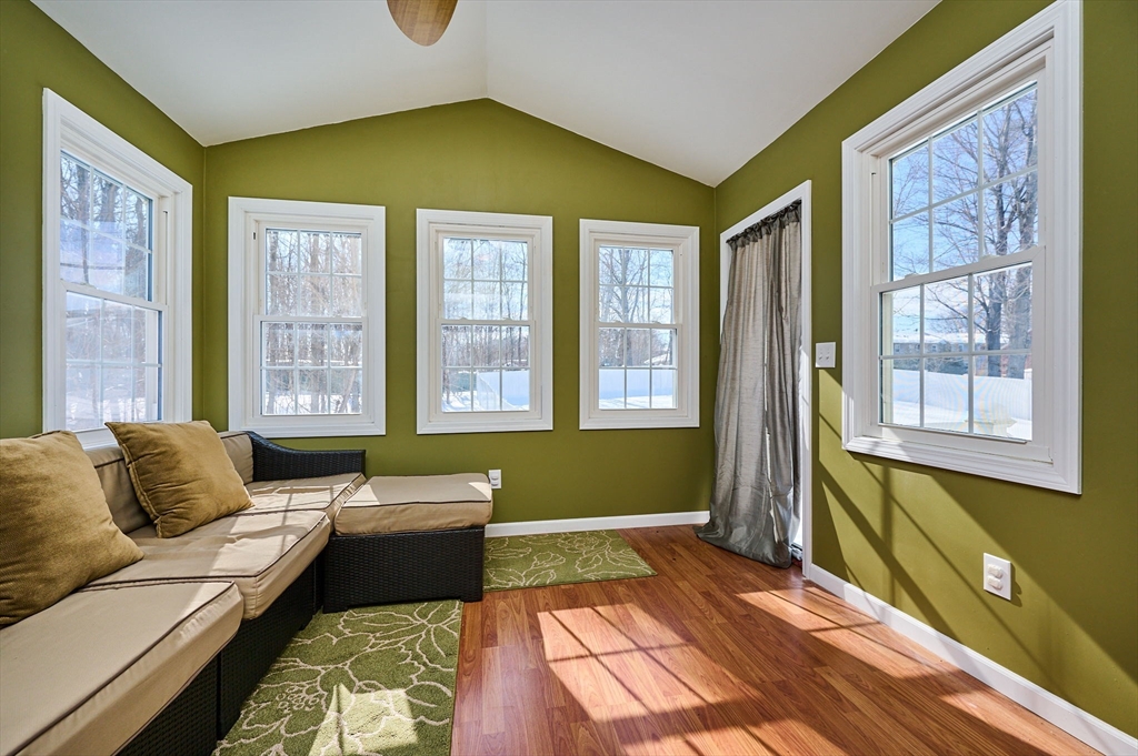 6 Wilton Road Easthampton, MA 01027 - Photo 8 of 41