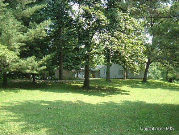 144 Maple Grove Lane Springfield, IL 62712 - Photo 1 of 24
