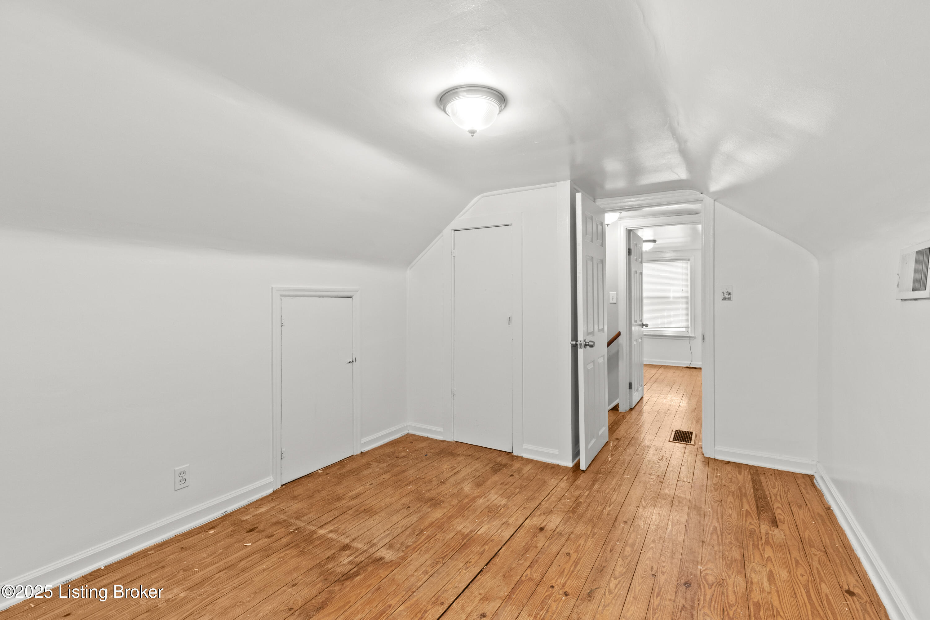 1030 Reeves Road Louisville, KY 40219 - Photo 22 of 26 22-1030 Reeves Rd-22