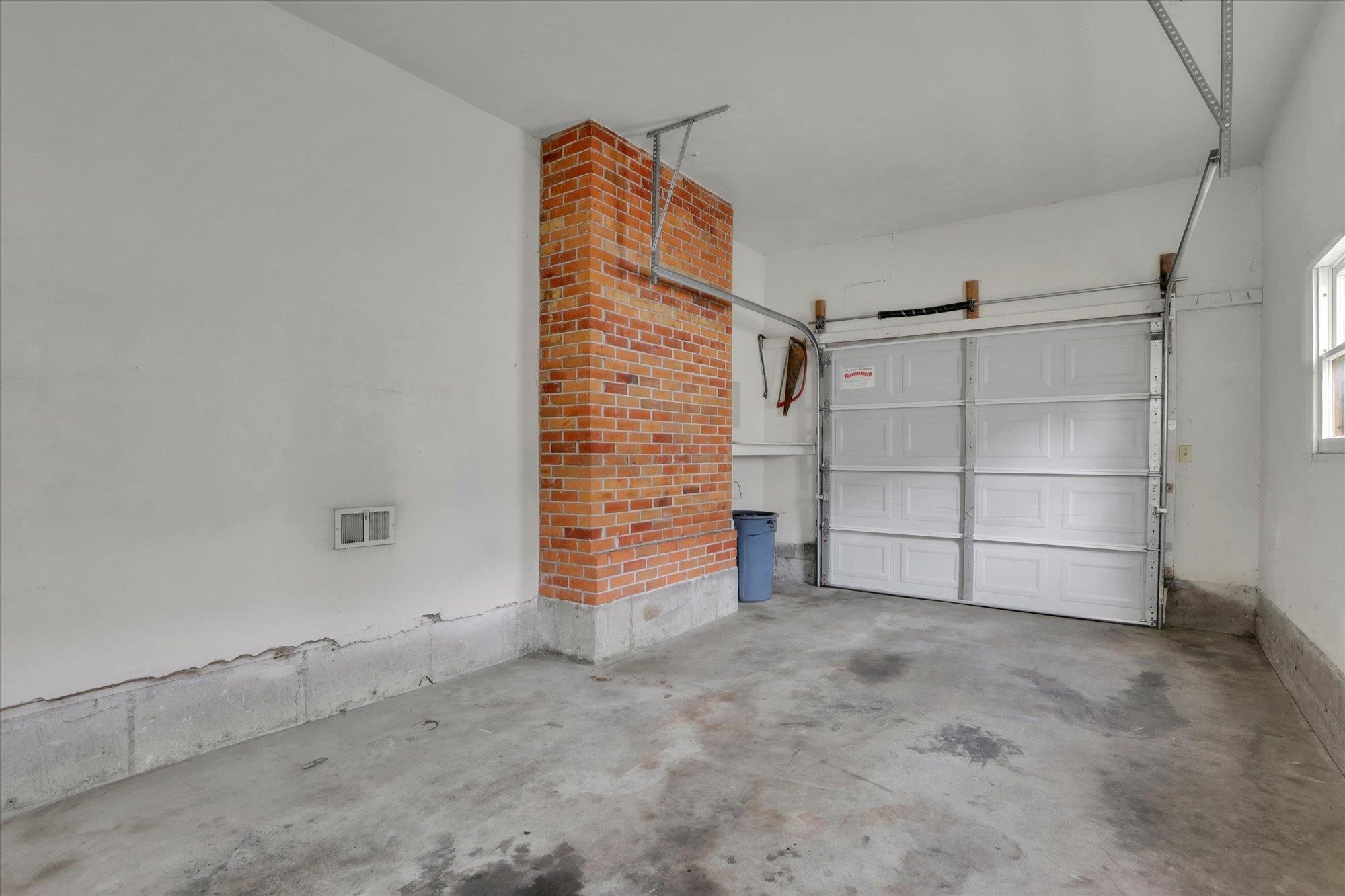 Undisclosed Address Spokane, WA 99203 - Photo 23 of 35