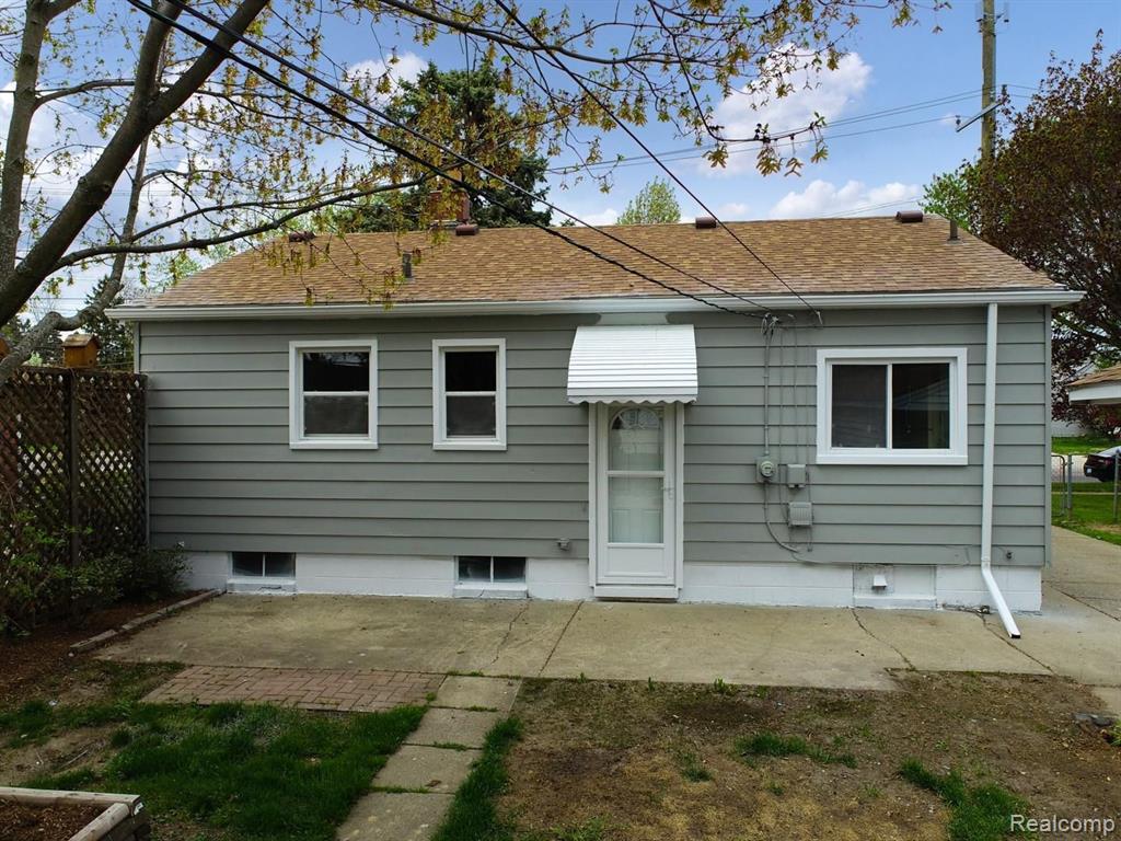 16012 Stephens Eastpointe, MI 48021 - Photo 30 of 33 Gallery Image 30