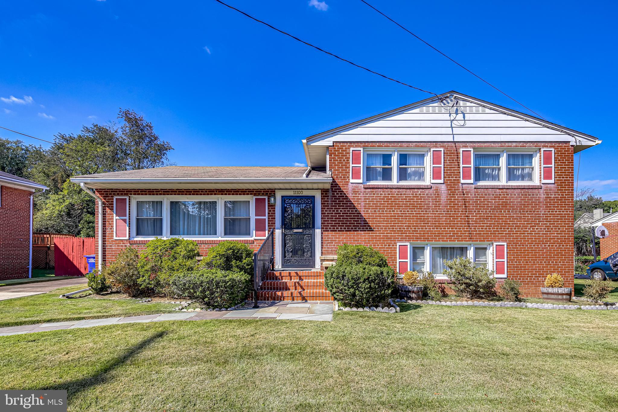 11100 Easecrest Drive Silver Spring, MD 20902 - Photo 2 of 34 WELCOME HOME!