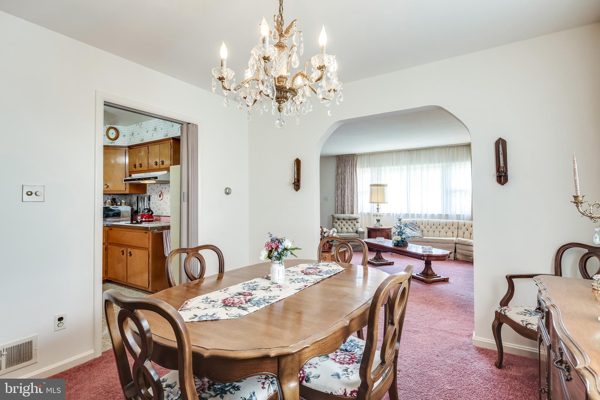 11100 Easecrest Drive Silver Spring, MD 20902 - Photo 12 of 34 SEPARATE DINING ROOM