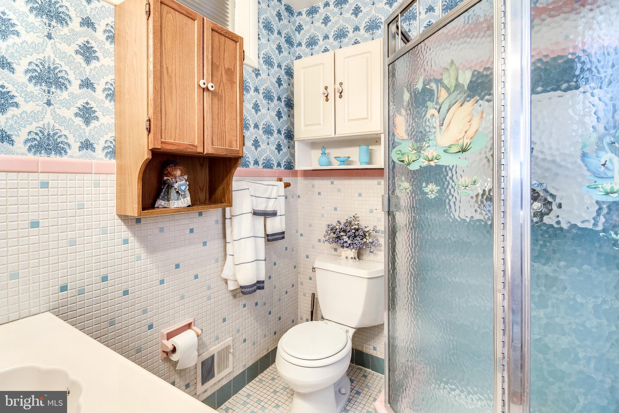 11100 Easecrest Drive Silver Spring, MD 20902 - Photo 28 of 34 MASTER BATHROOM