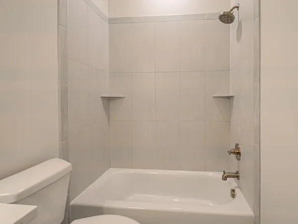 $529,950 | 4725 Northeast Winn Road, Kansas City, MO 64117
