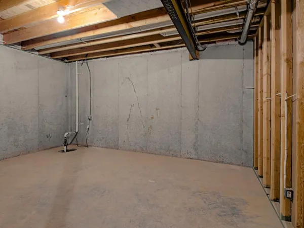 $529,950 | 4725 Northeast Winn Road, Kansas City, MO 64117