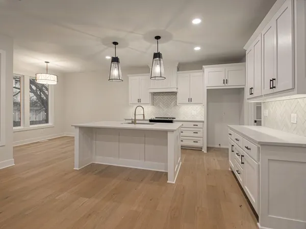 $529,950 | 4725 Northeast Winn Road, Kansas City, MO 64117