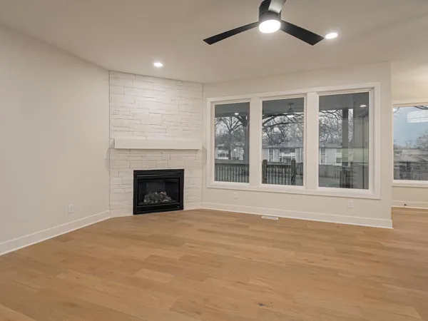 $529,950 | 4725 Northeast Winn Road, Kansas City, MO 64117